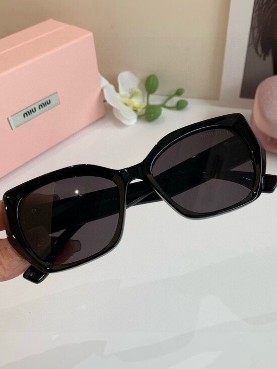 ✅NWT Authentic  MIU MIU Sunglasses main image 4